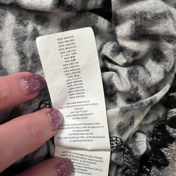 Michael Kors Leopard Print Women's Top Size M EUC - Picture 6 of 6